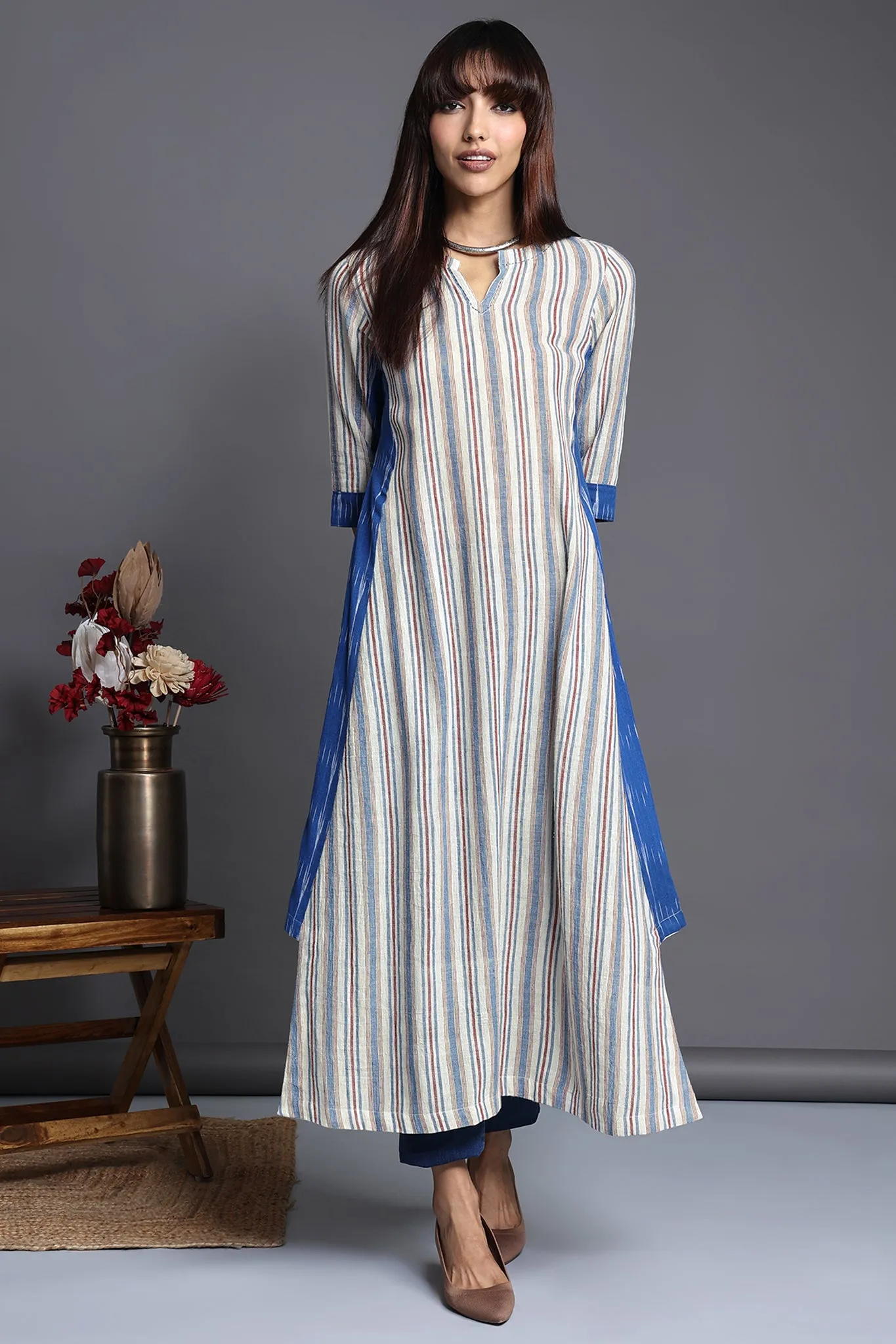 kurta with a side twist - snowy alabaster & enchanting sapphire