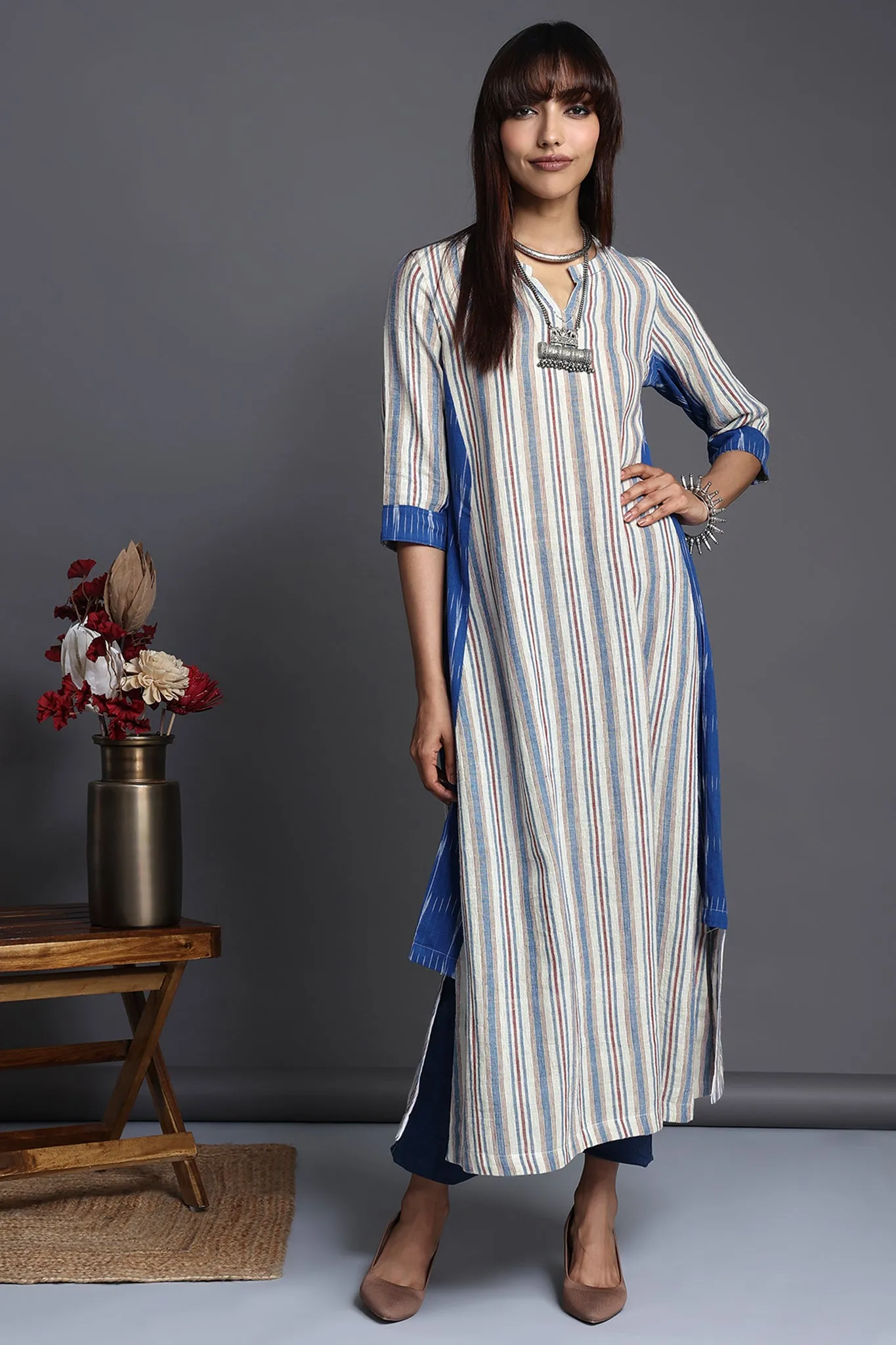 kurta with a side twist - snowy alabaster & enchanting sapphire