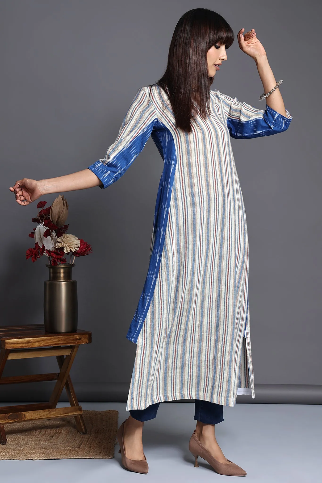 kurta with a side twist - snowy alabaster & enchanting sapphire