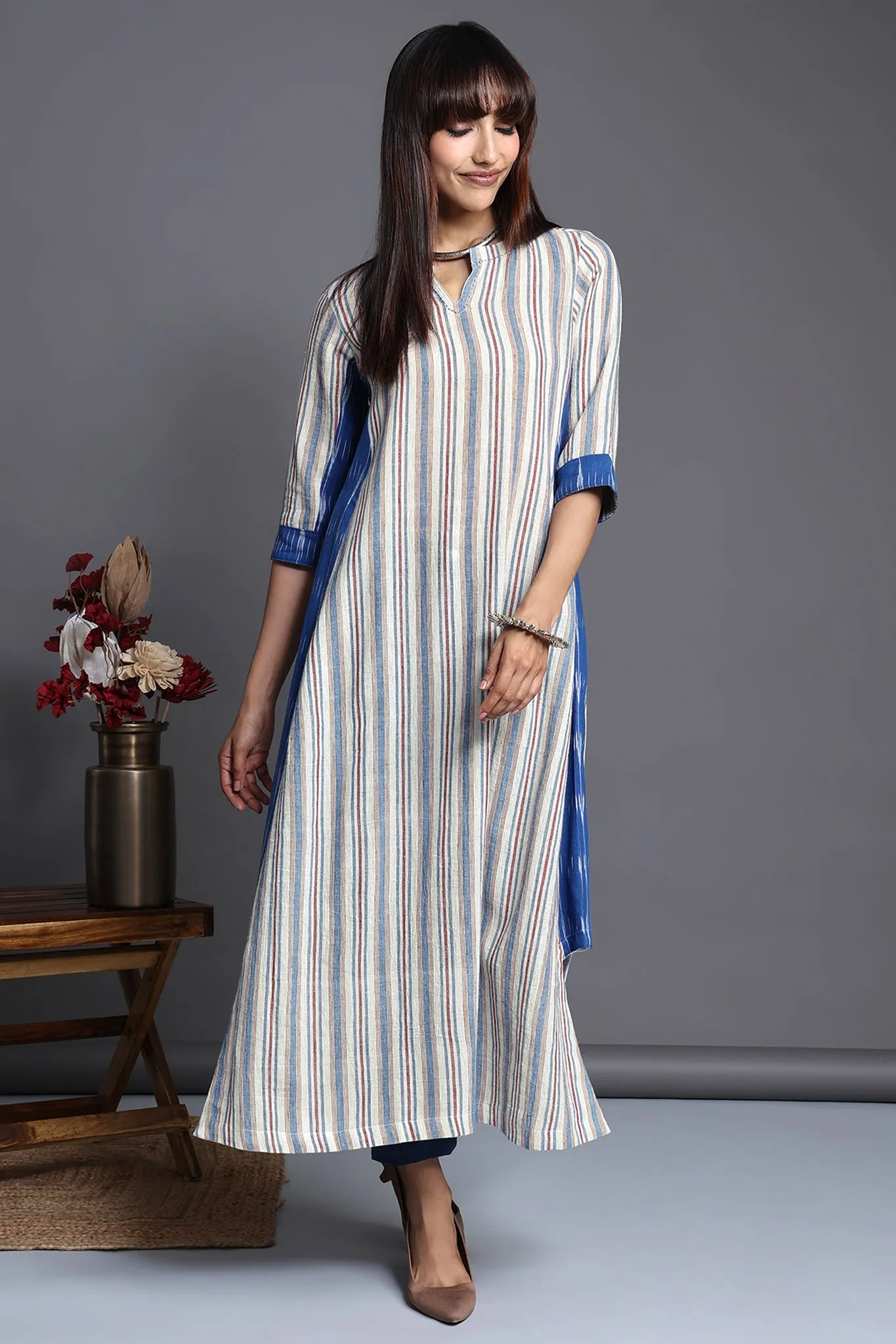 kurta with a side twist - snowy alabaster & enchanting sapphire