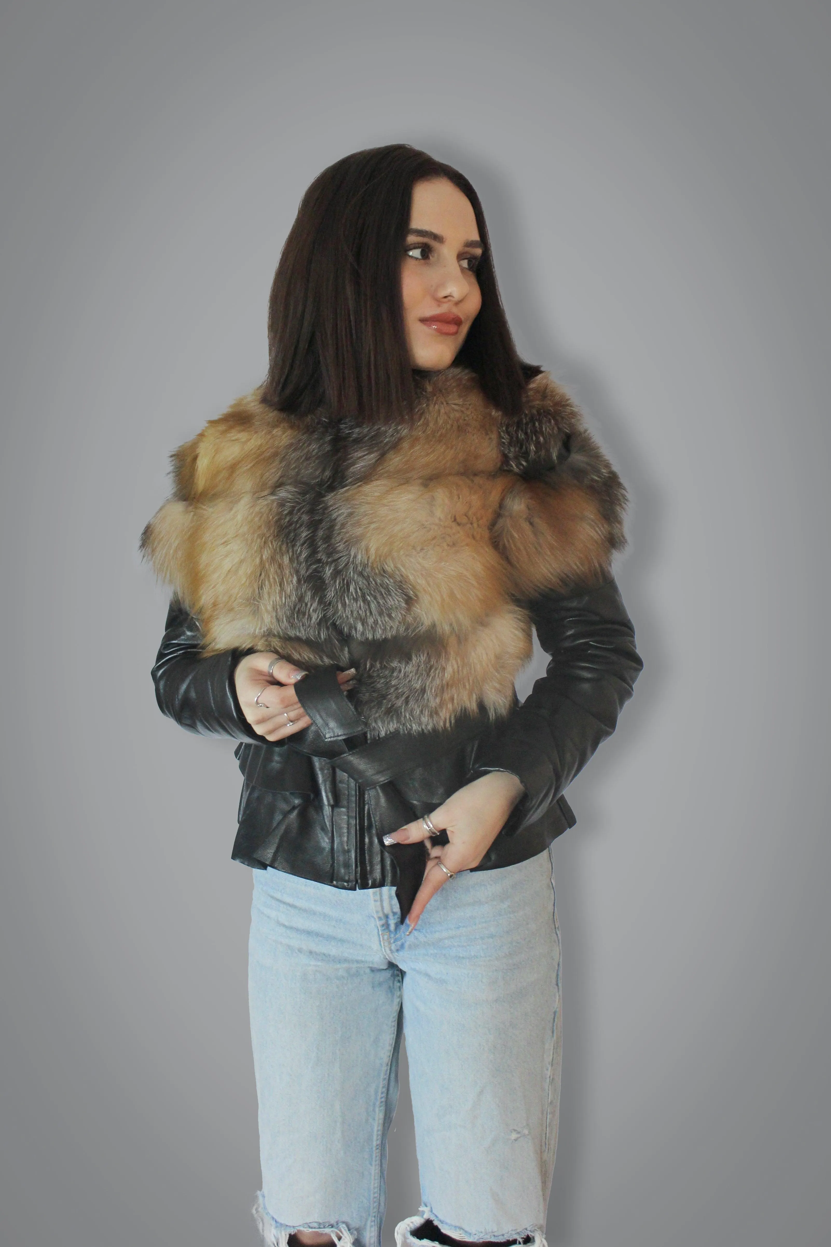 Short Black Leather Jacket with Luxurious Fox Fur Trim