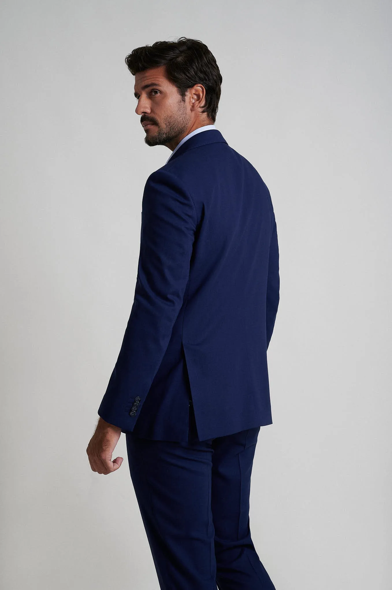 Slim fit 100% refined wool suit half canvas construction